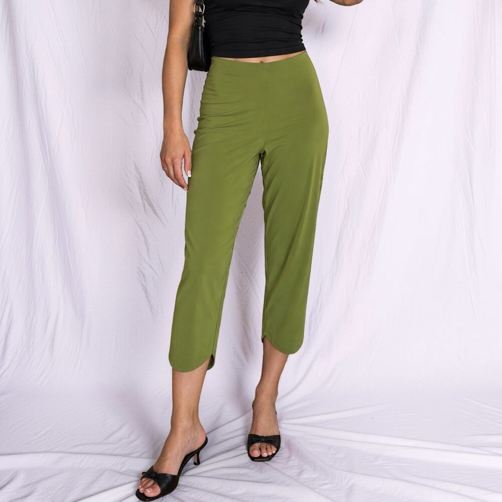 Sympli Green Stretch High Rise Curved Hem Capri Pants Made in Canada Size 4